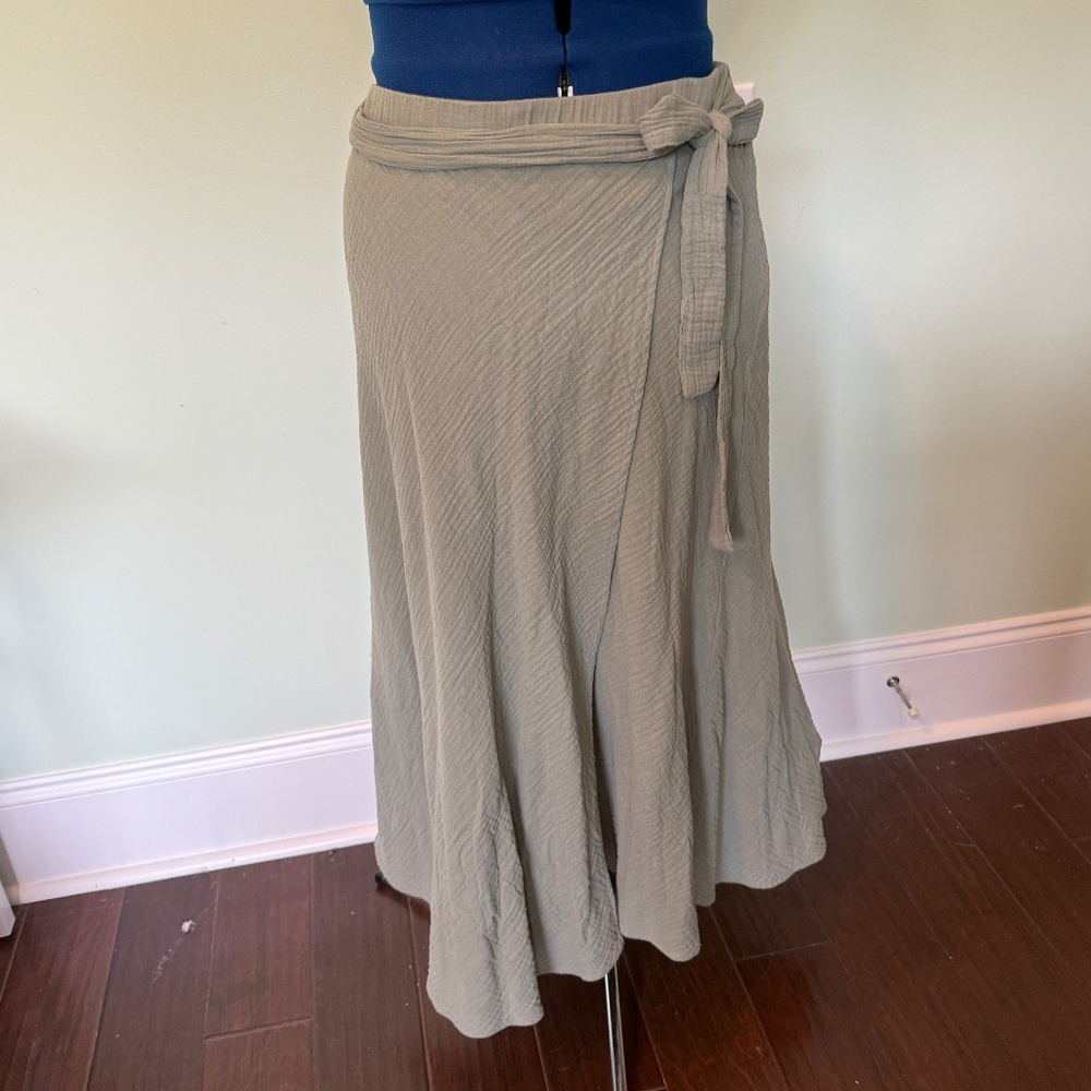 Caslon Khaki Green Gauze Faux-wrap Skirt - L